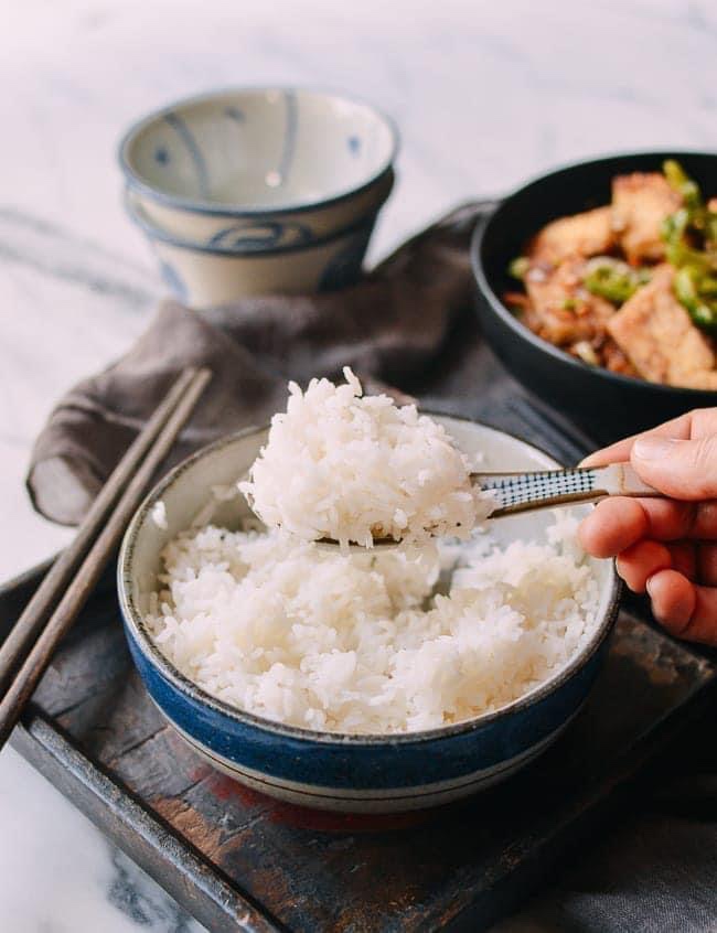 Quá khứ chỉ là một chén cơm&nbsp;thiu